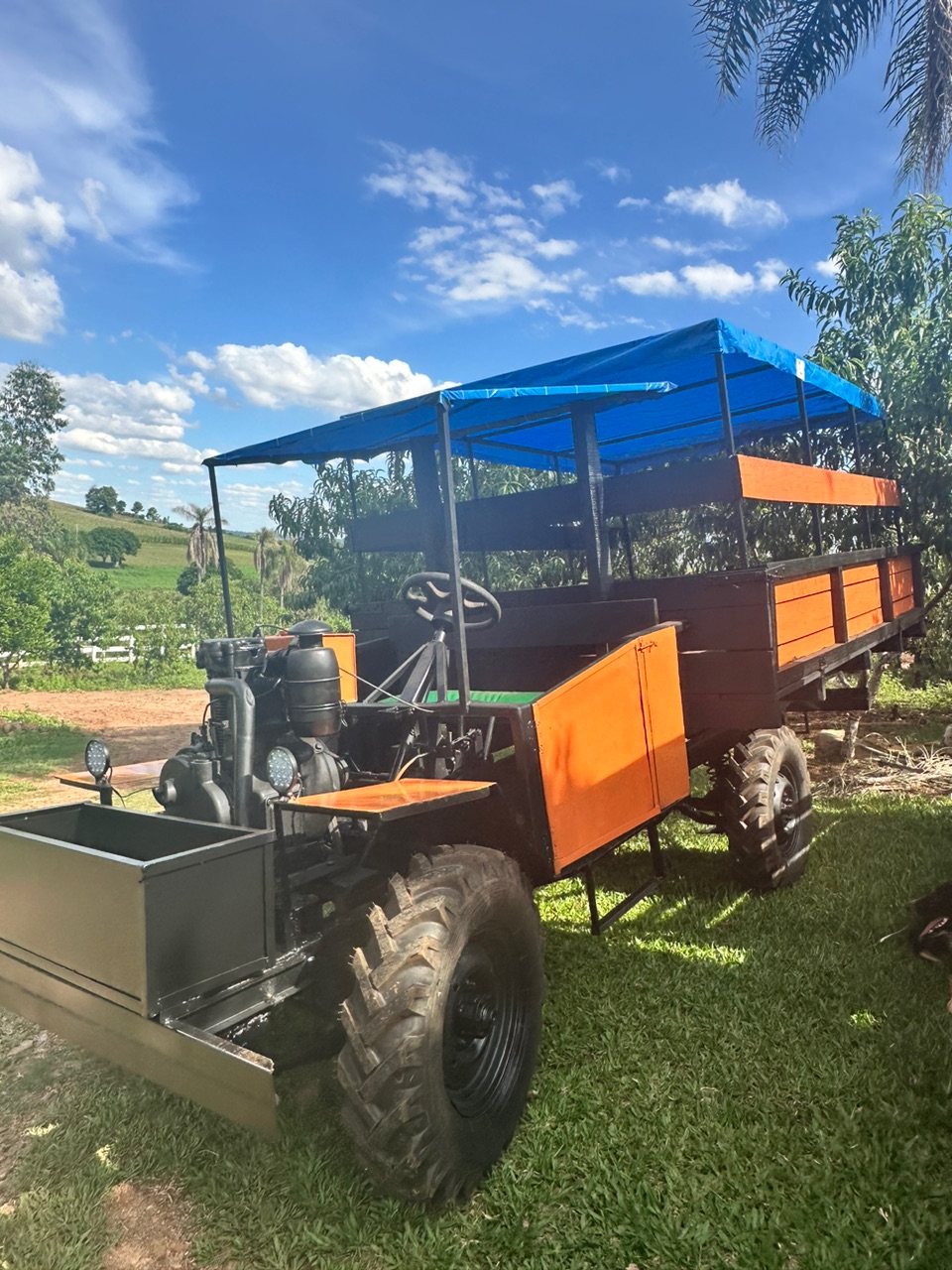 Carreta agrícola traçada e reduzida motor a diesel 1 pistão 4x4